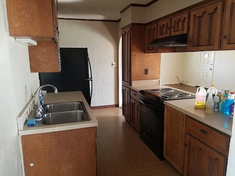 102 Wells St — Photo 7