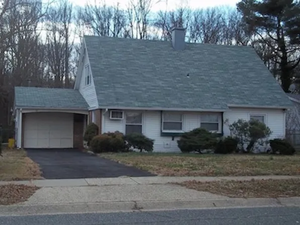 27 Bonnie Ln, Willingboro, NJ 08046