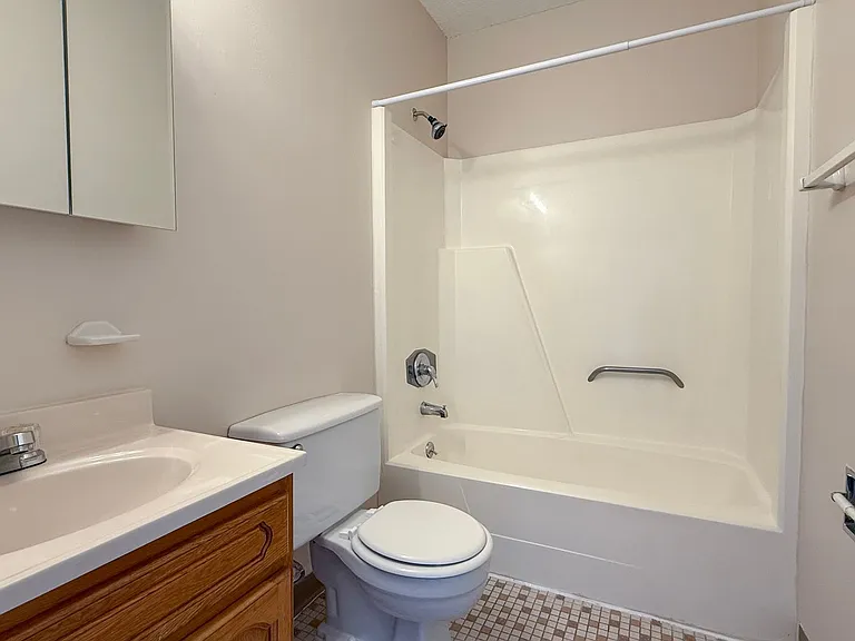 26 Congress St / Luca Investments LLC — Photo 17