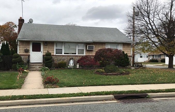 1st image of 31 Myers Ave