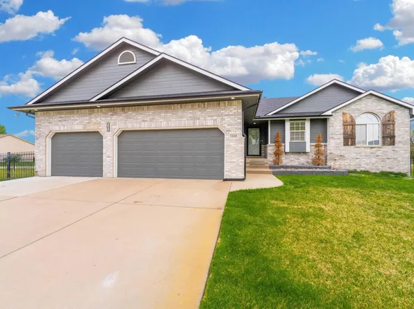 12421 E Lincoln Ct, Wichita, KS 67207
