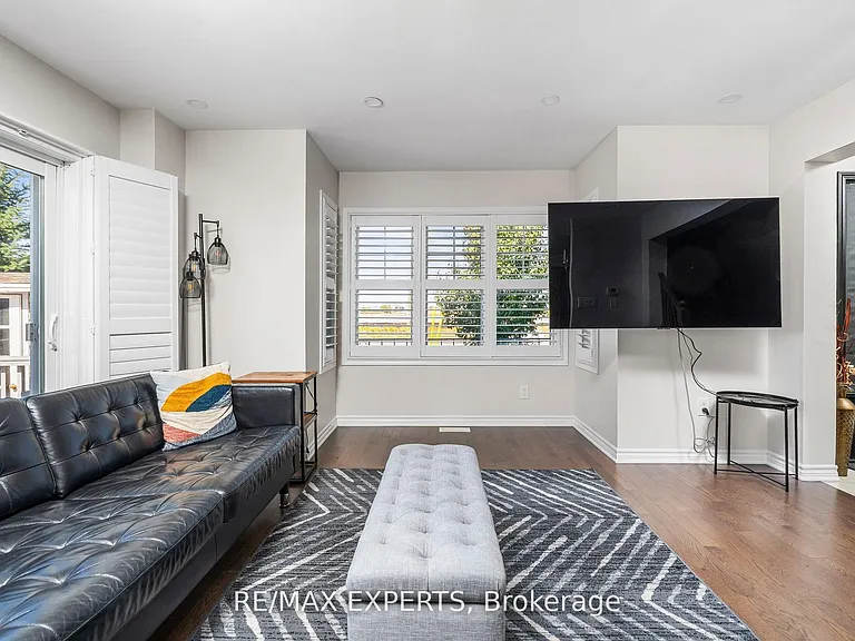 56 Donlamont Cir — Photo 12