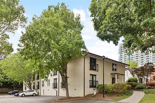 48 Peachtree Ave Photo 1