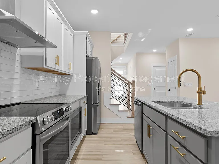436 Wayne Ave — Photo 7