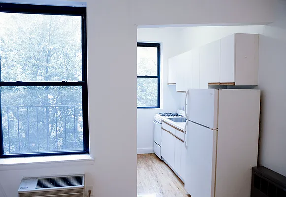 Sold by Compass | media 2