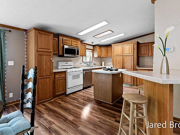 4th image of 1436 Auble Rd