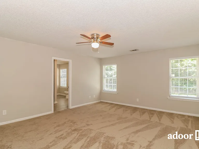519 Grandview Cir — Photo 8