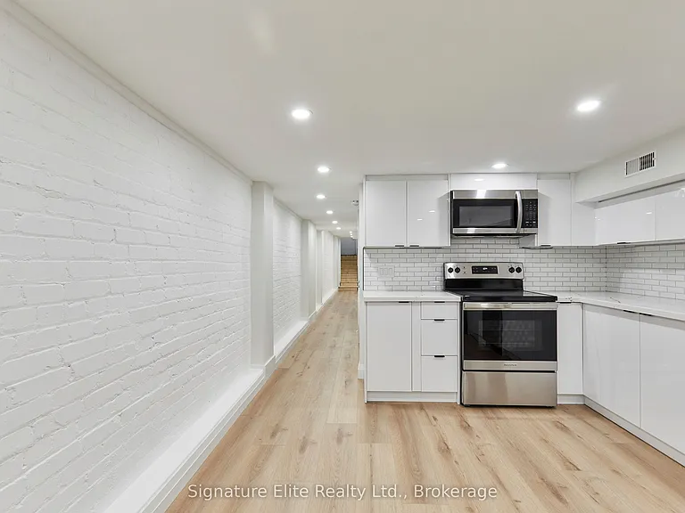 927 Kingston Rd #LOWER — Photo 12