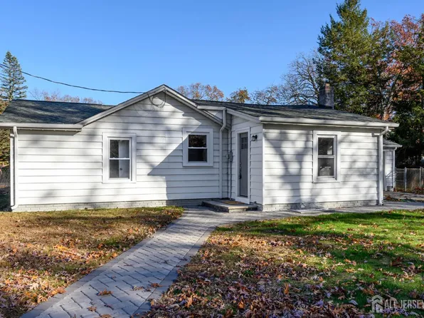 41 Newark Ave, Spotswood, NJ 08884