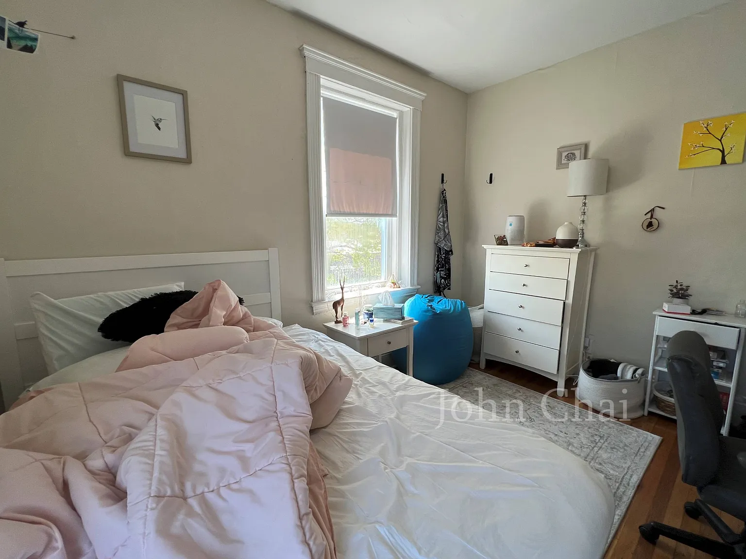 3 bed, 900 sqft, $2,895 — Photo 3