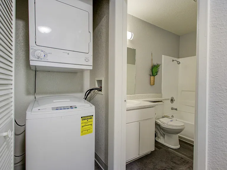 Washer/Dryer Washer/Dryer
