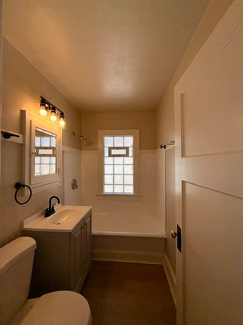 1st image of 3530A N 39th St #2