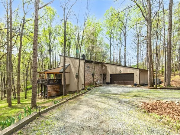3742 Fieldview Rd, Pleasant Garden, NC 27313