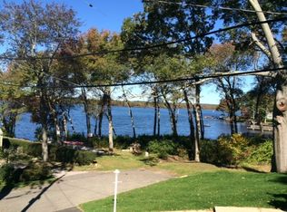 19 Indian Trl N, South Kingstown, RI 02879