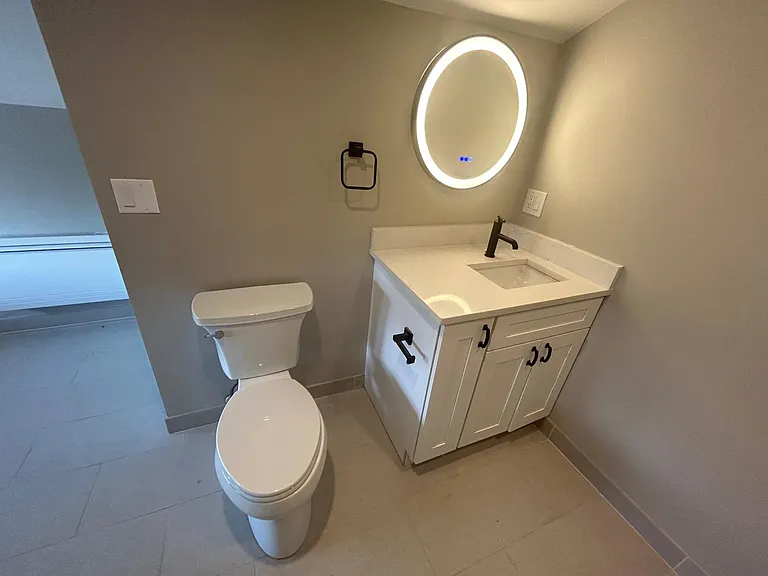 3805 Franklin Blvd #301 — Photo 32