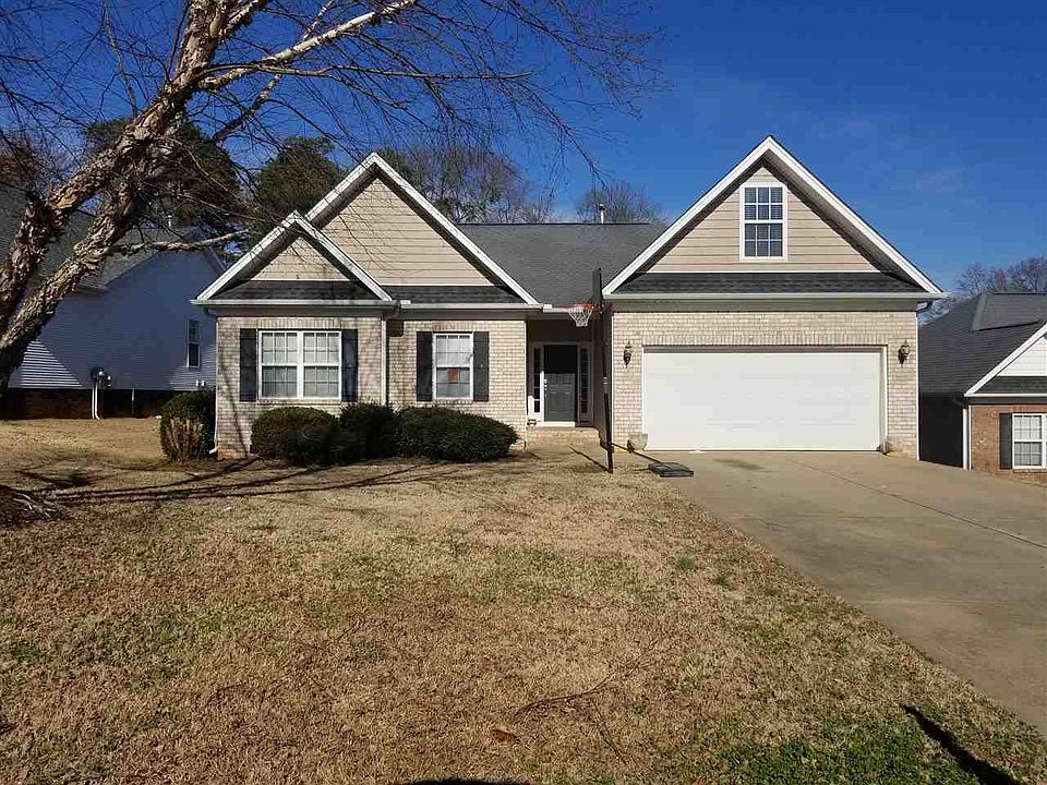 1st image of 107 Heritage Creek Dr