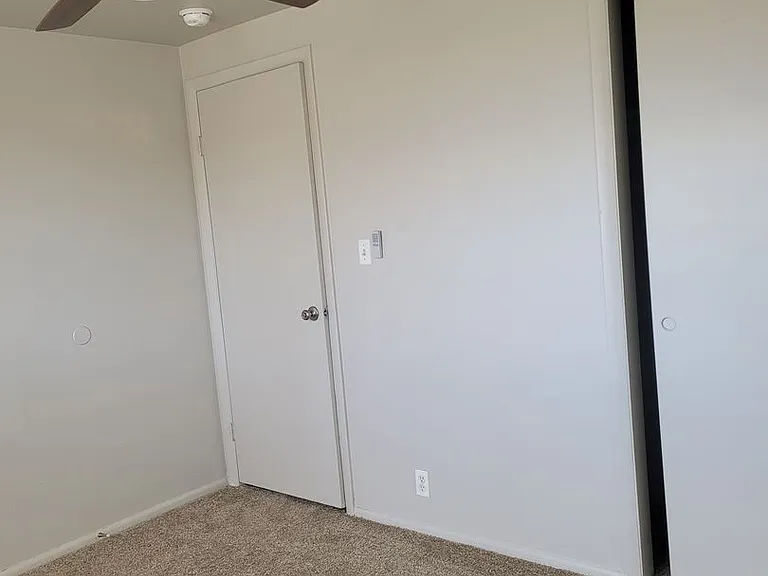 Jordanaire Apartments — Photo 14