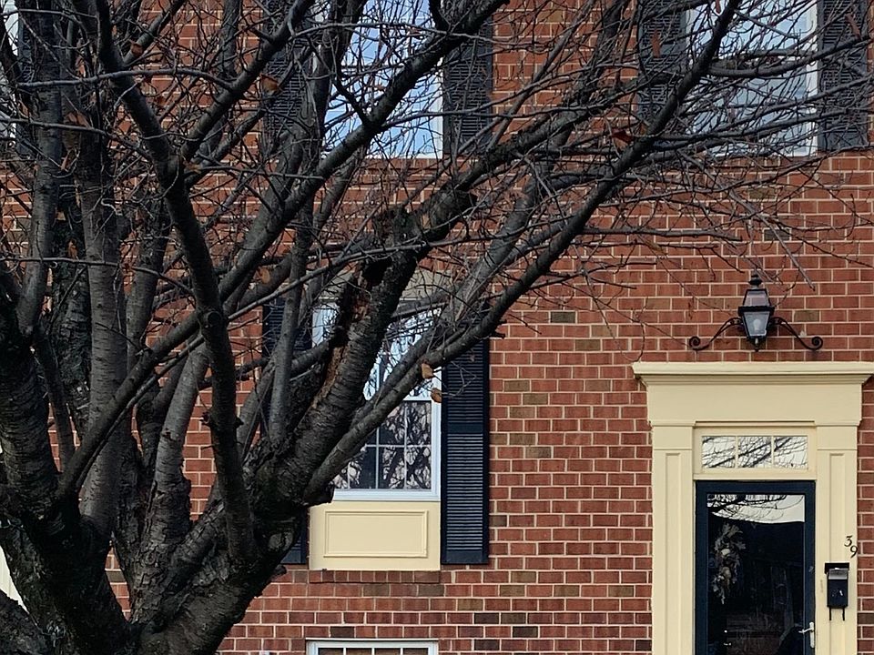 2nd image of 39 Blondell Ct