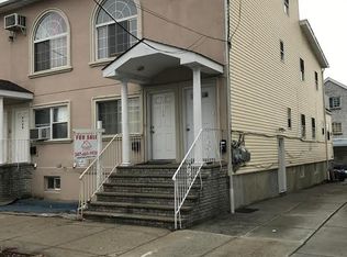 9522 86th St, Jamaica, NY 11416