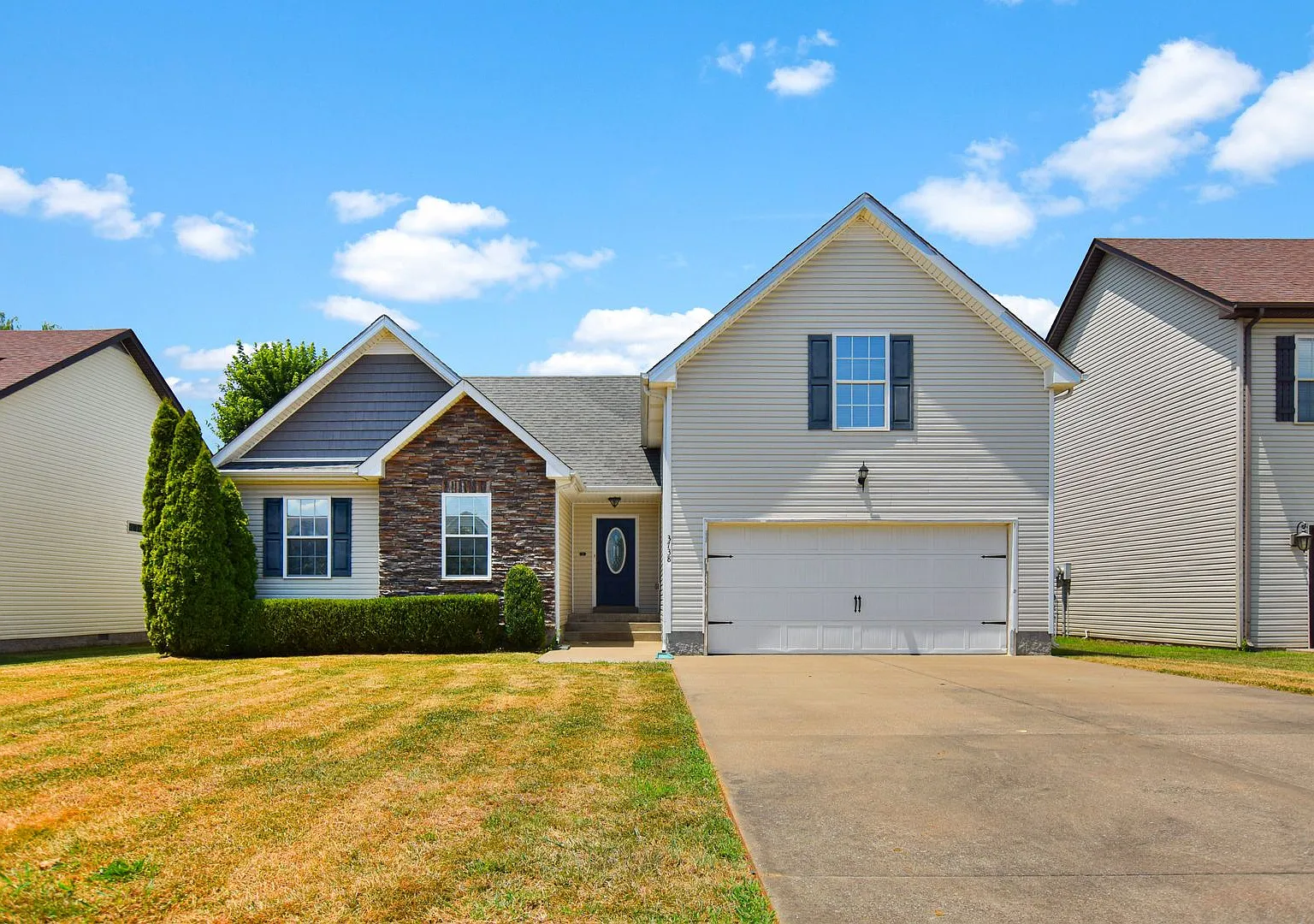 Pet Friendly Three Bedroom with Bonus! — Photo 1