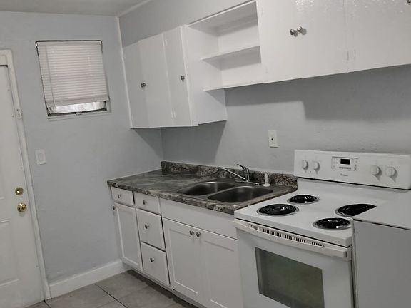 3rd image of 1230 W 3rd St Unit 4
