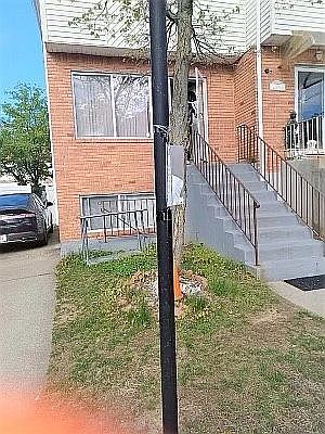 1st image of 17 Bentley Ln #2