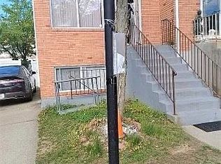 17 Bentley Ln #2, Staten Island, NY 10307
