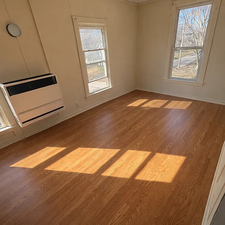 254 W Elm St