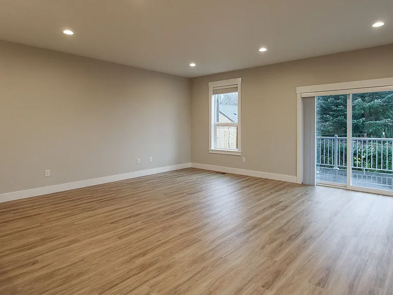 3221 & 3223 Pheasant Ave SE — Photo 10
