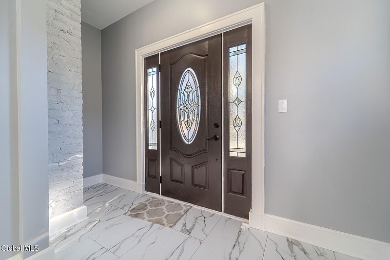 3rd image of 28 Everett Road