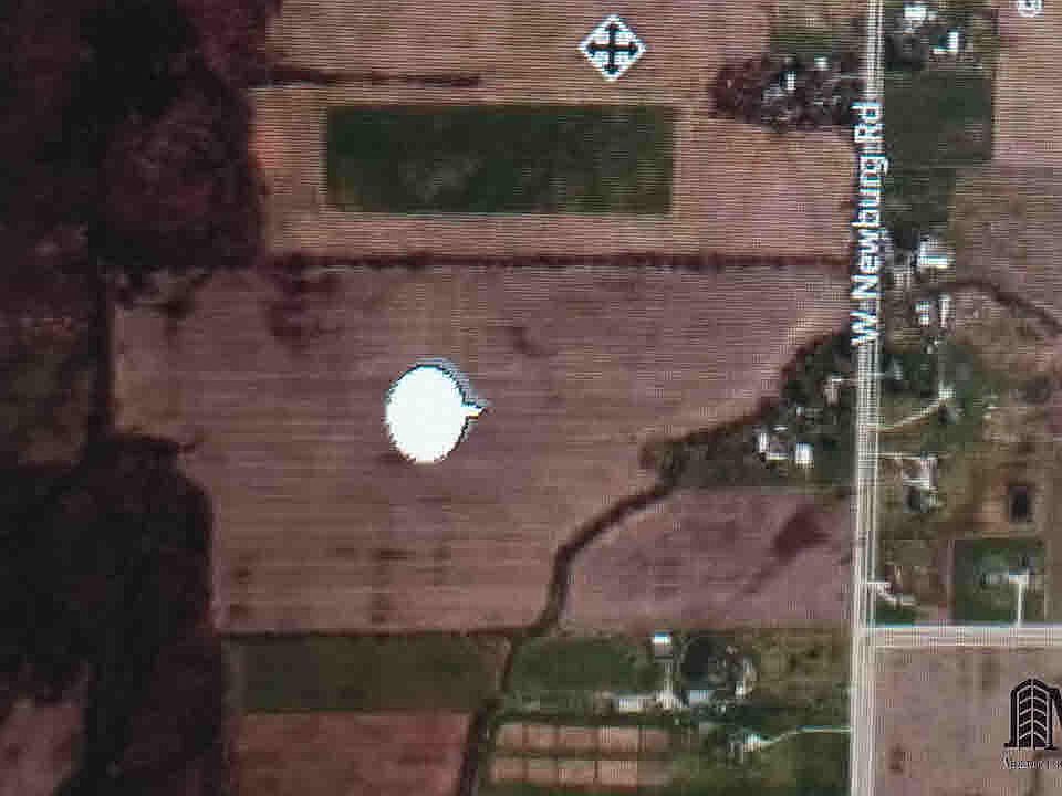 2nd image of 2382 W Newburg Rd