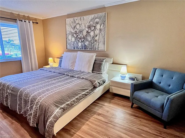 256 Palm Dr #6 — Photo 8