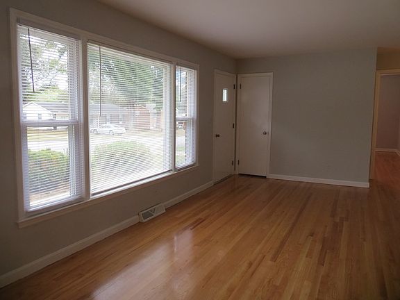 4th image of 132 Westmore Dr