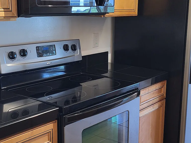 1480 Queen Anne Dr — Photo 23