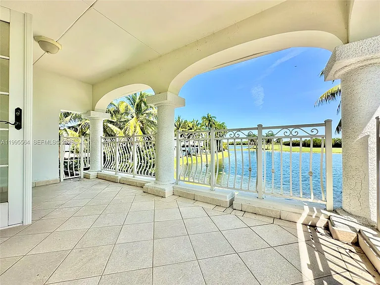 5023 NW 94th Doral Pl — Photo 45