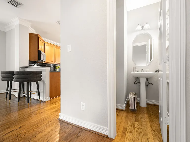 3610 Gillespie St #6 — Photo 12