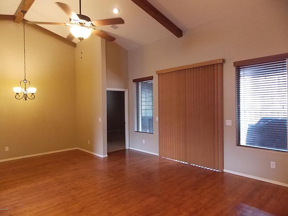 5th image of 834 W Summer Haven Ln