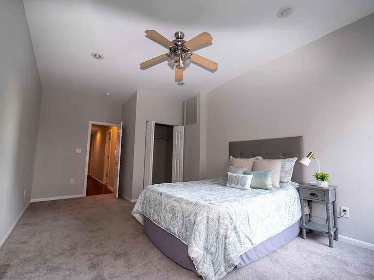 1119 Race St — Photo 10