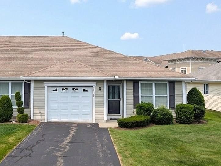 1st image of 105 Village Green Cir