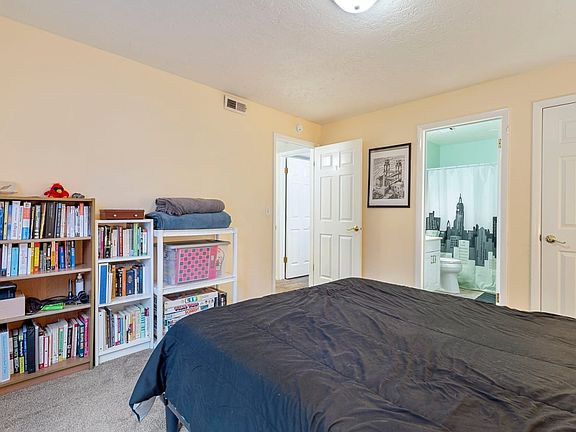 3rd image of 1206 E Waterside Cv APT 22