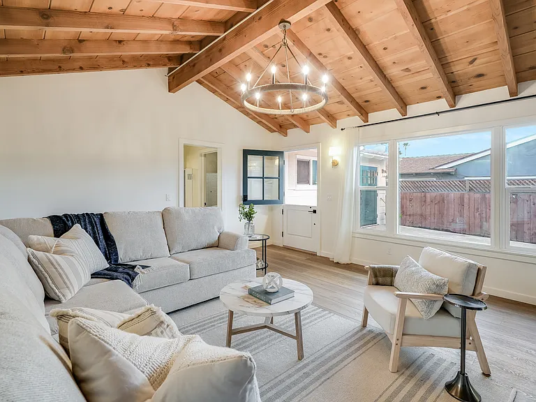 325 W Avenida Palizada — Photo 8