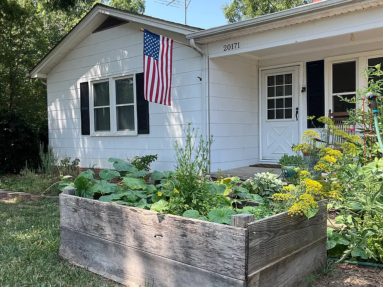 20171 Sam Rd — Photo 1