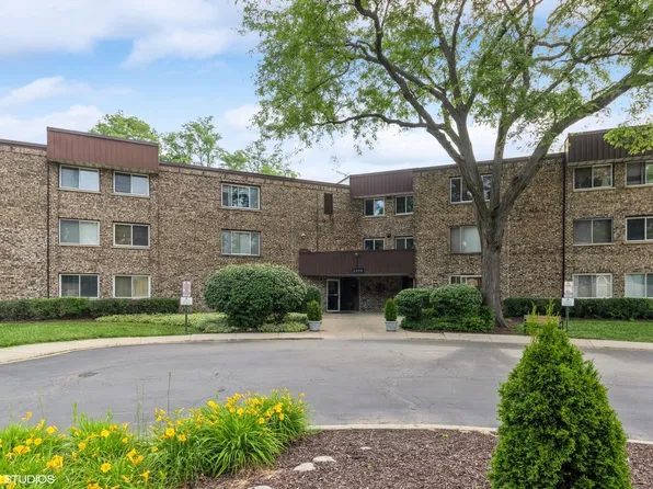 2600 Brookwood Way Dr APT 303, Rolling Meadows, IL 60008