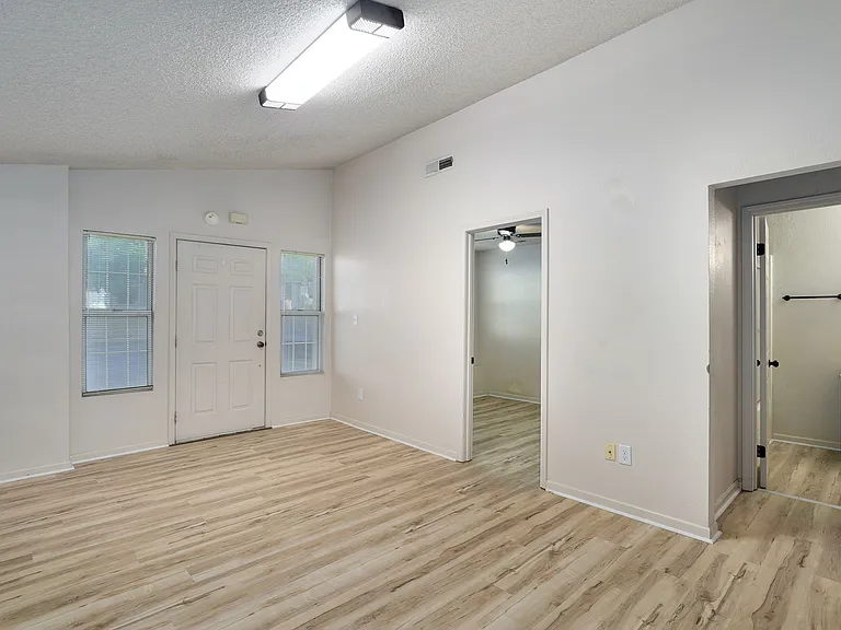 108 N Market St #1 — Photo 8