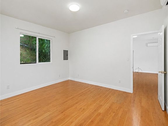 5th image of 416 Sinclair Ave #A