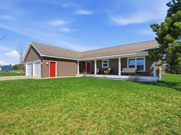 928 Krystal Meadow Ln, Gaylord, MI 49735