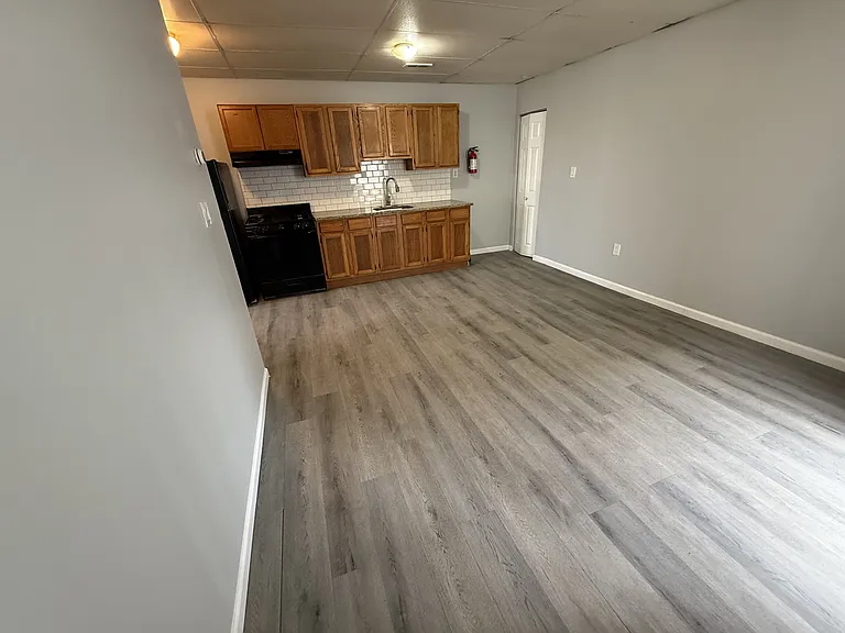 1107 Louis St #C — Photo 7