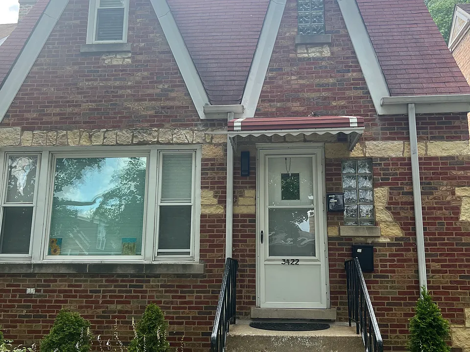 3422 N Rutherford Ave #2
