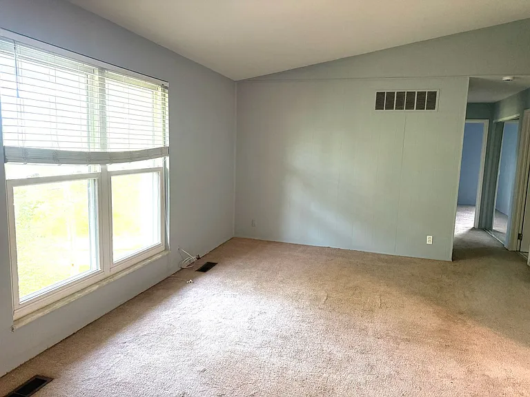 10427 Briarbend Dr #8 — Photo 3