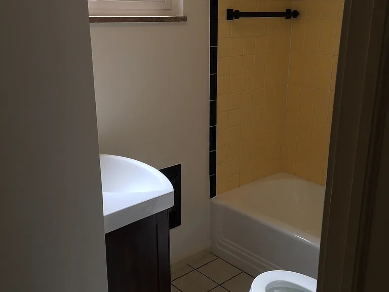 1728 Elmwood Ave #A — Photo 8
